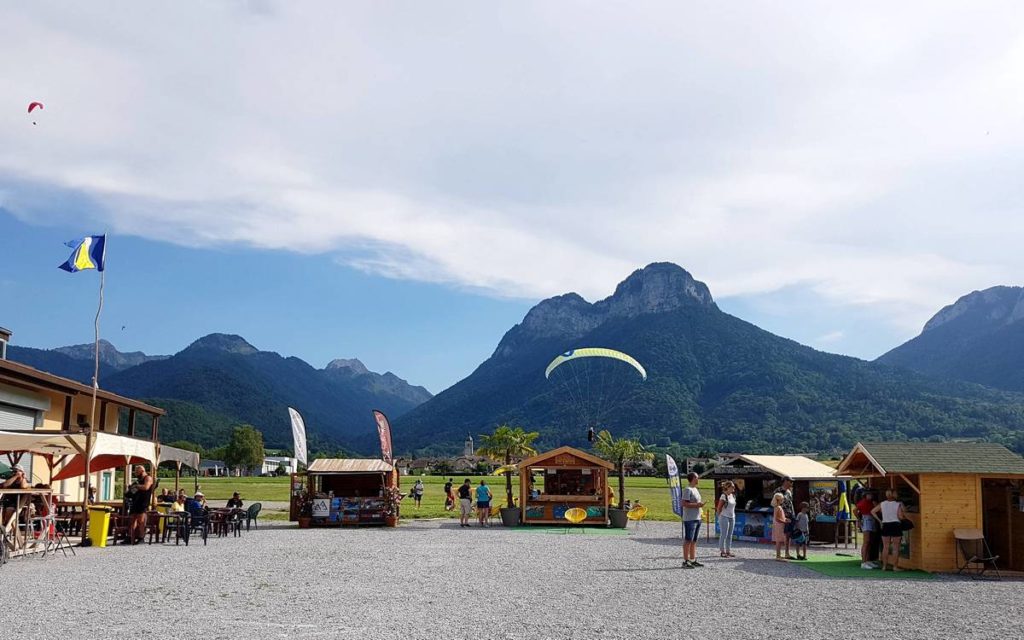 Atterrissage parapente Doussard