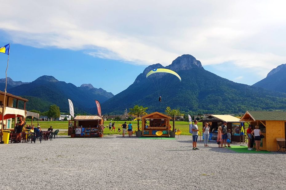 atterrissage parapente annecy