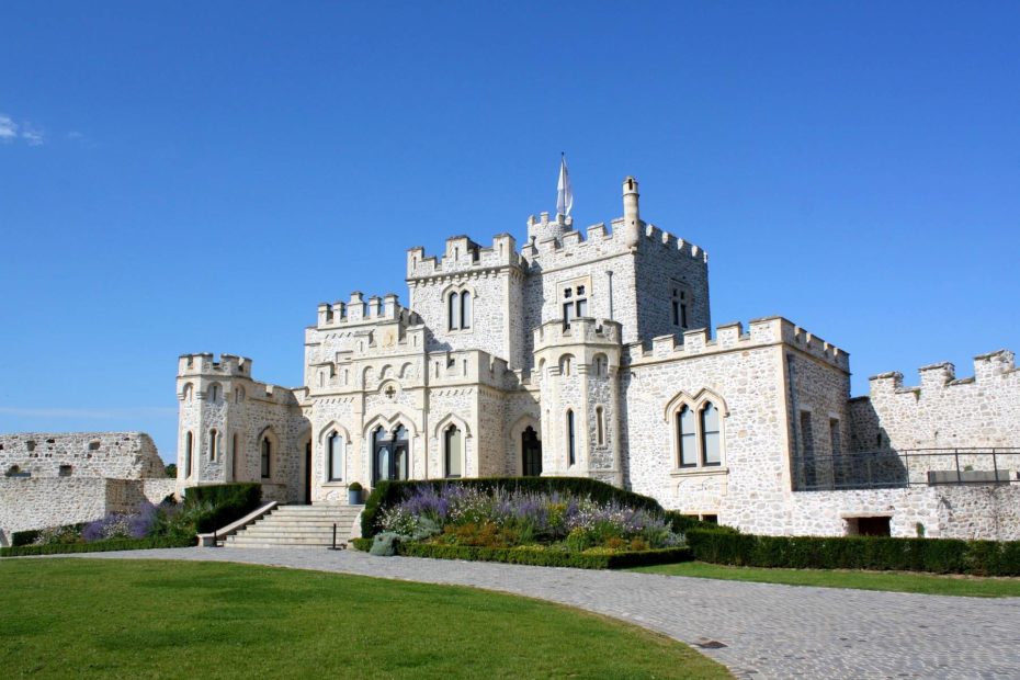 château du lac des miroirs