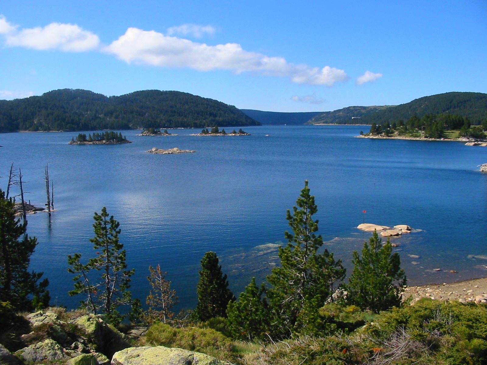 lac des Bouillouses Latitude 42.5715623 Longitude 1.9991648000000168