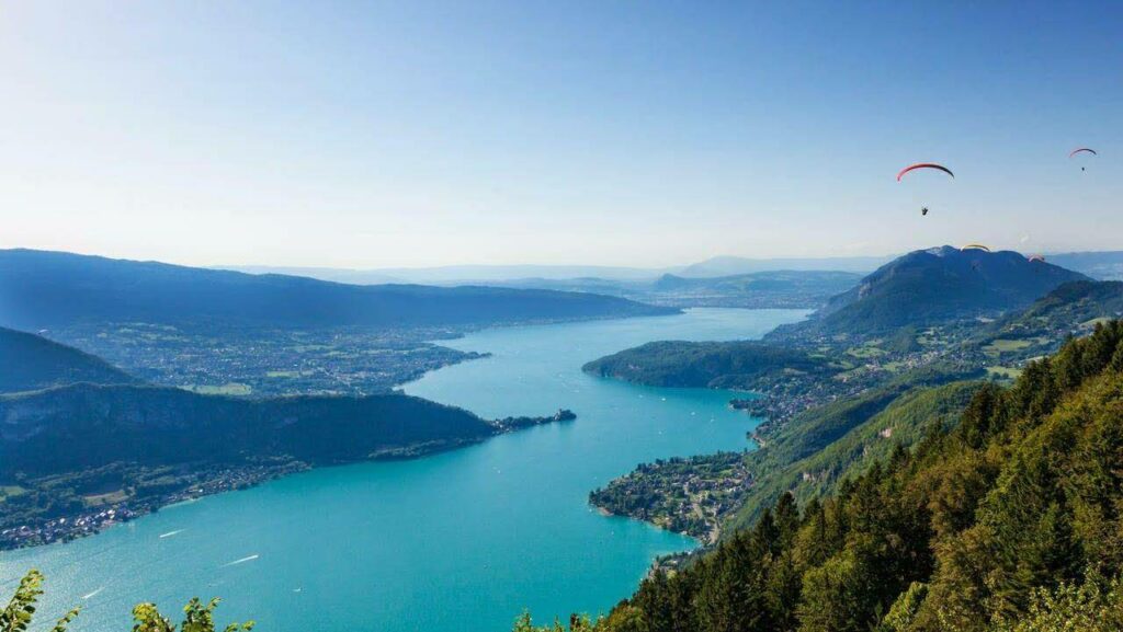 vue du lac d'Annecy lors d'un stage SIV.