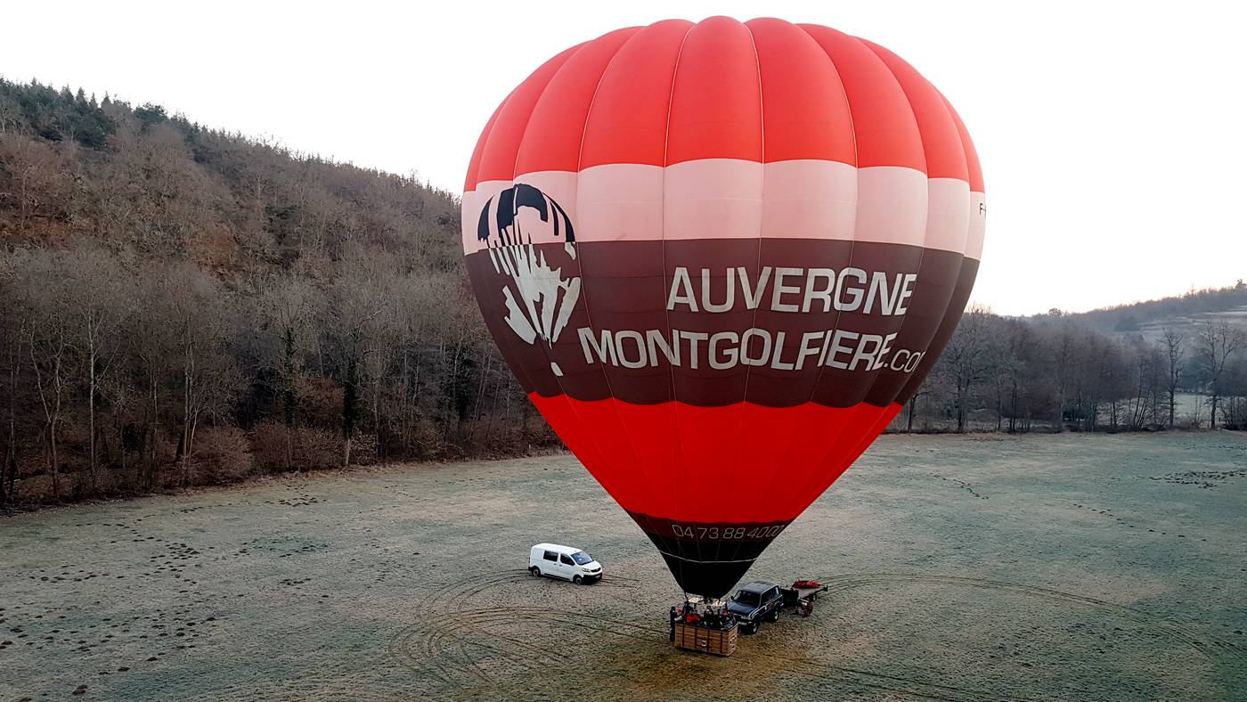 décollage montgolfière auvergne