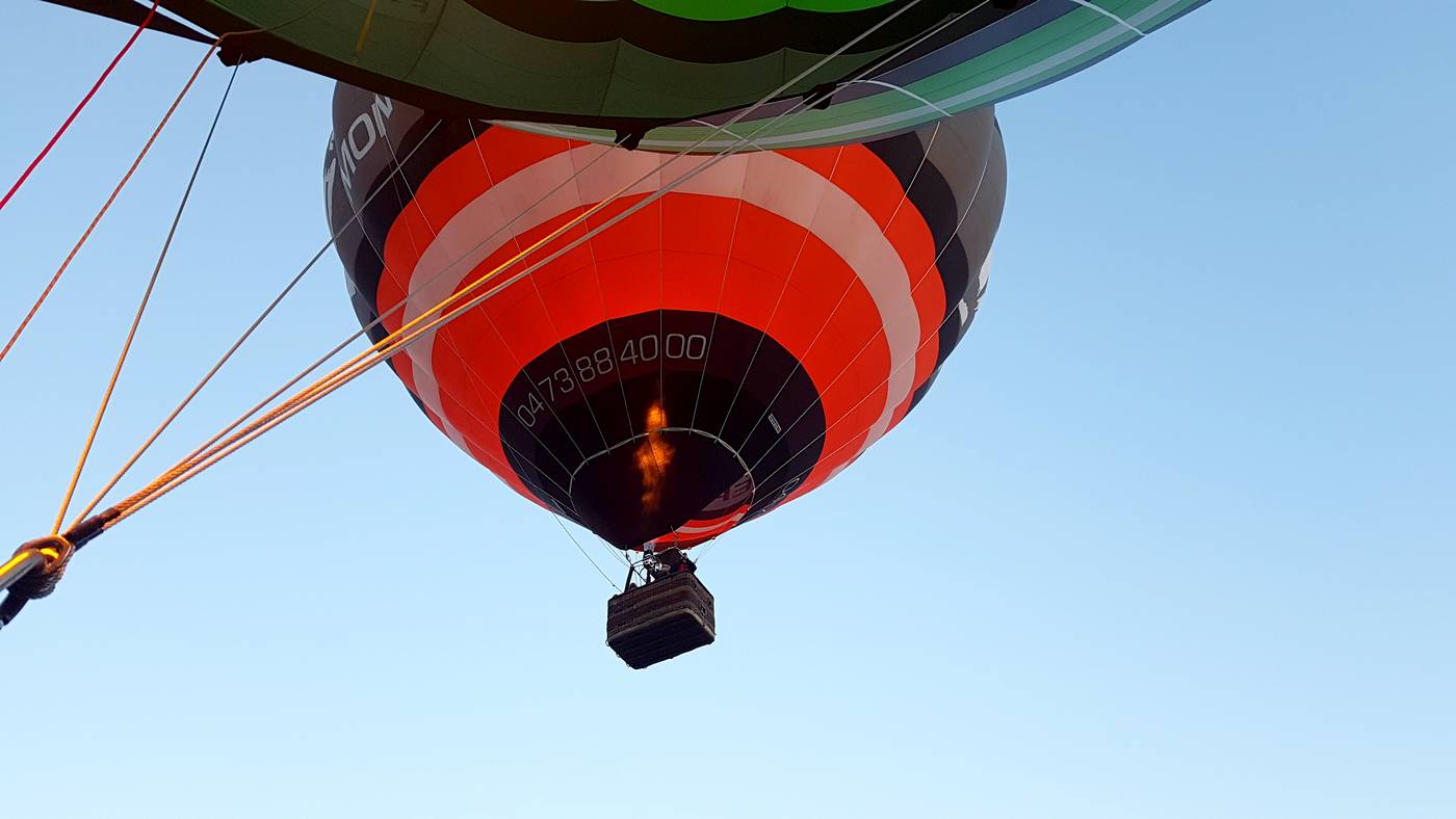 décollage montgolfière