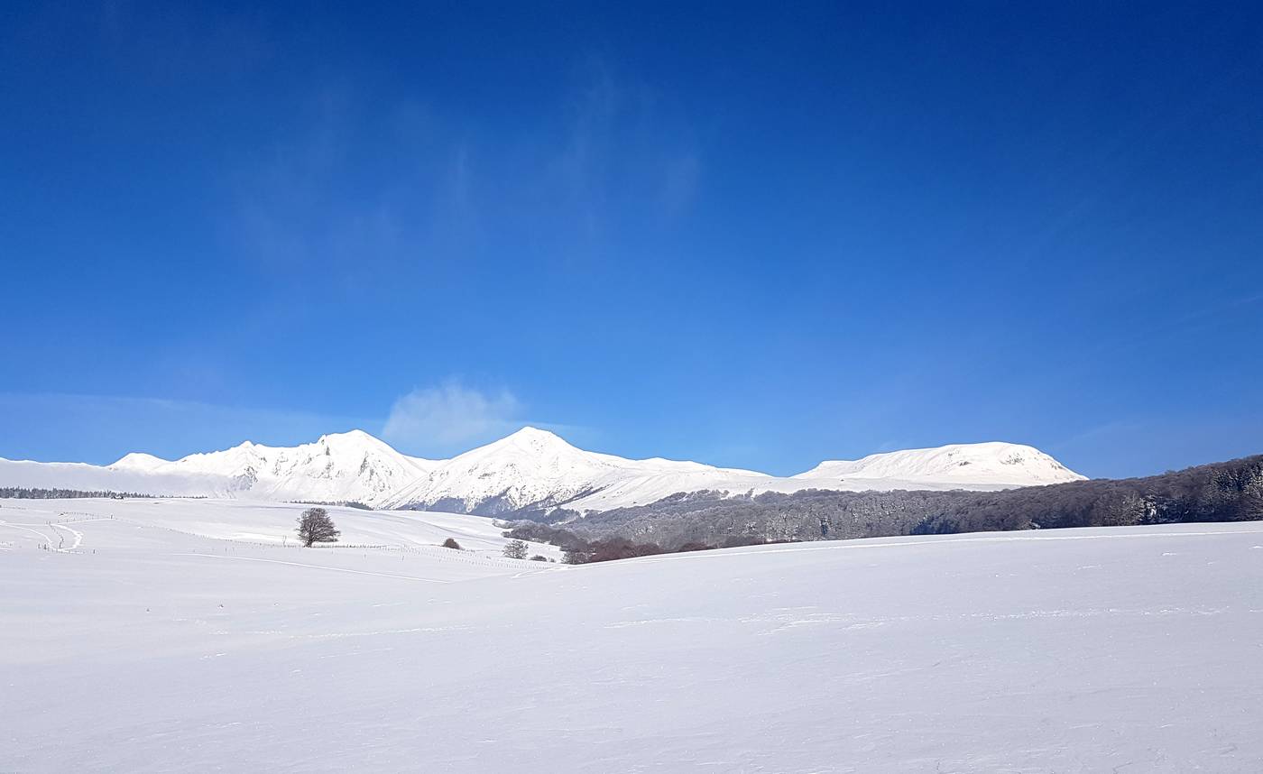 massif du Sancy sous la neige