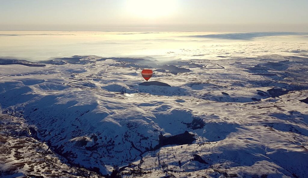 Survol du Cézallier en Montgolfière