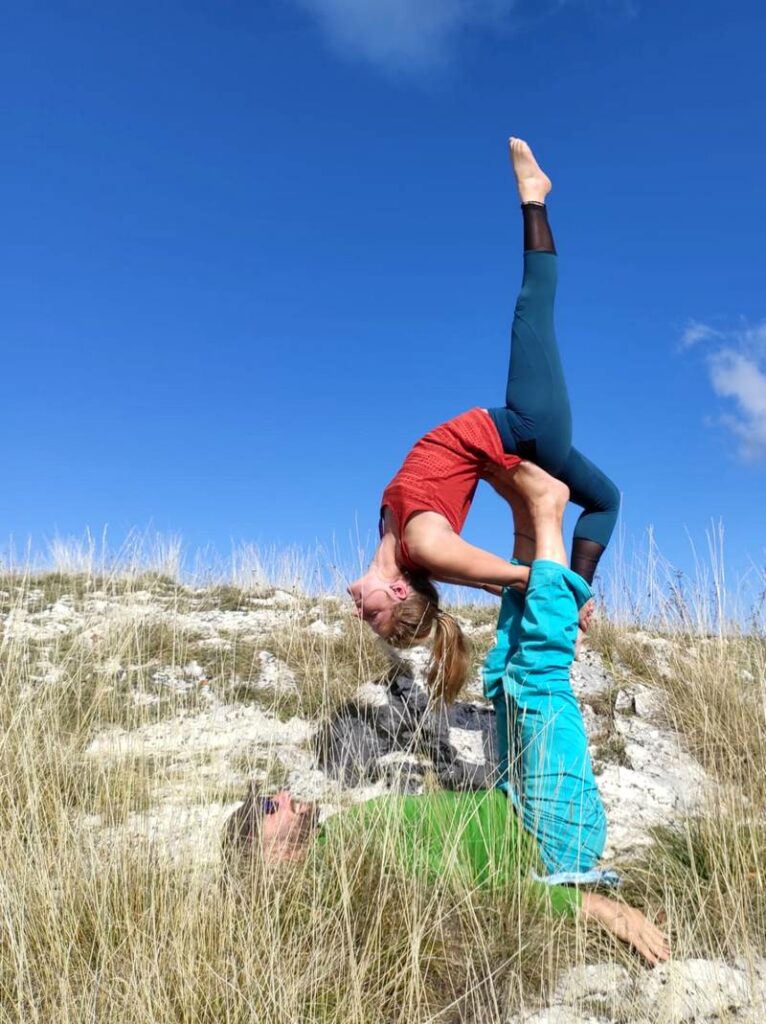 acroyoga figure