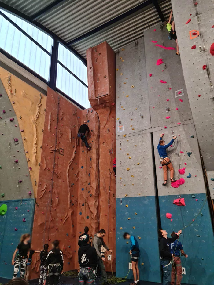 mur escalade Issoire partie gauche