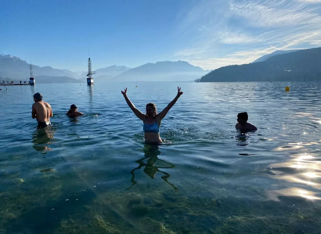 baignade lac Annecy 1er janvier