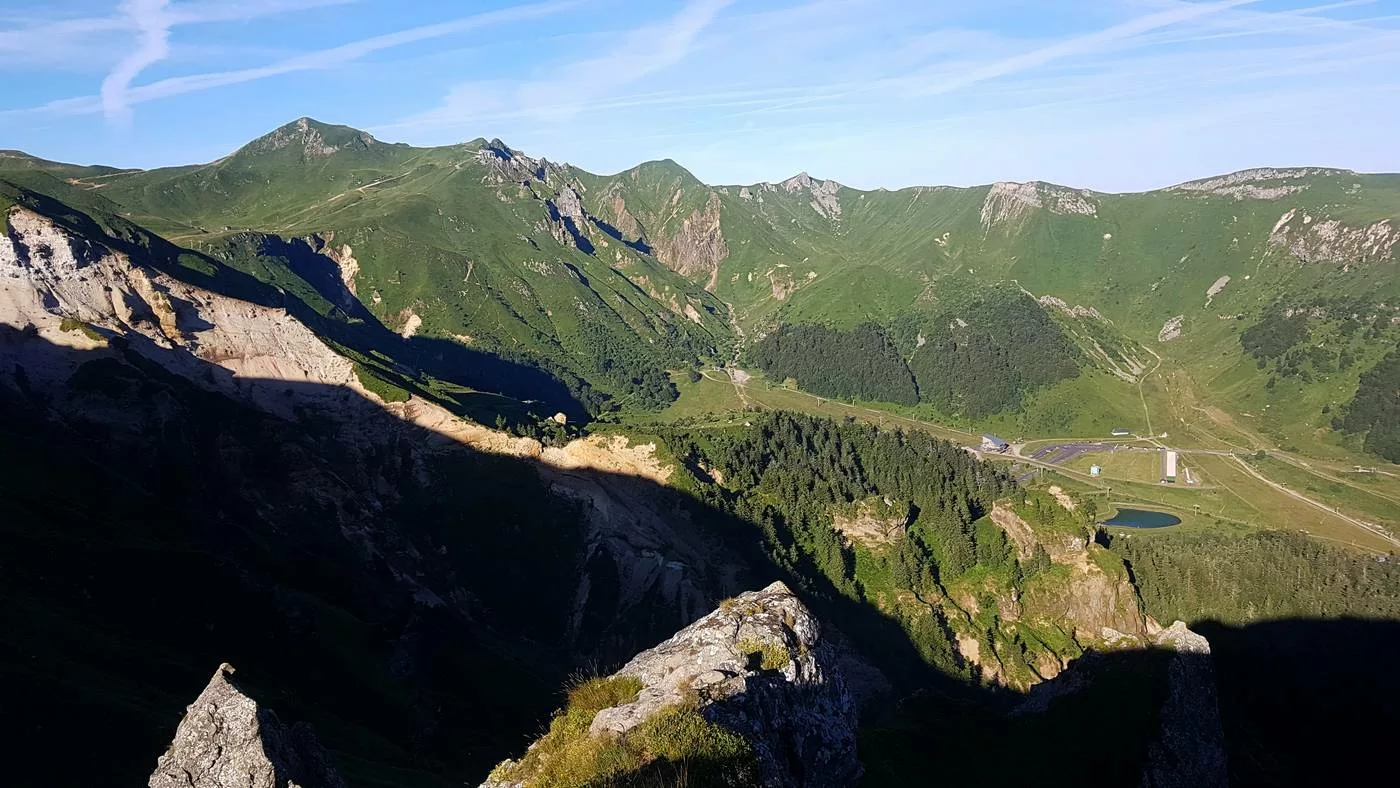 sommet du Puy de Sancy et vallée du Mont Dore