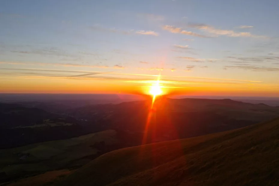 coucher de soleil puy de l'ouire