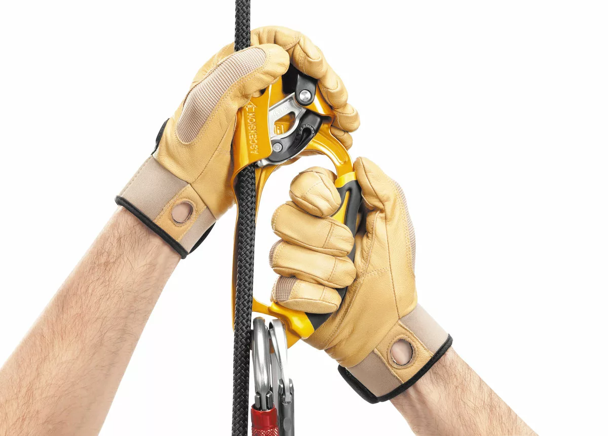 mise en place poignée Petzl ascension