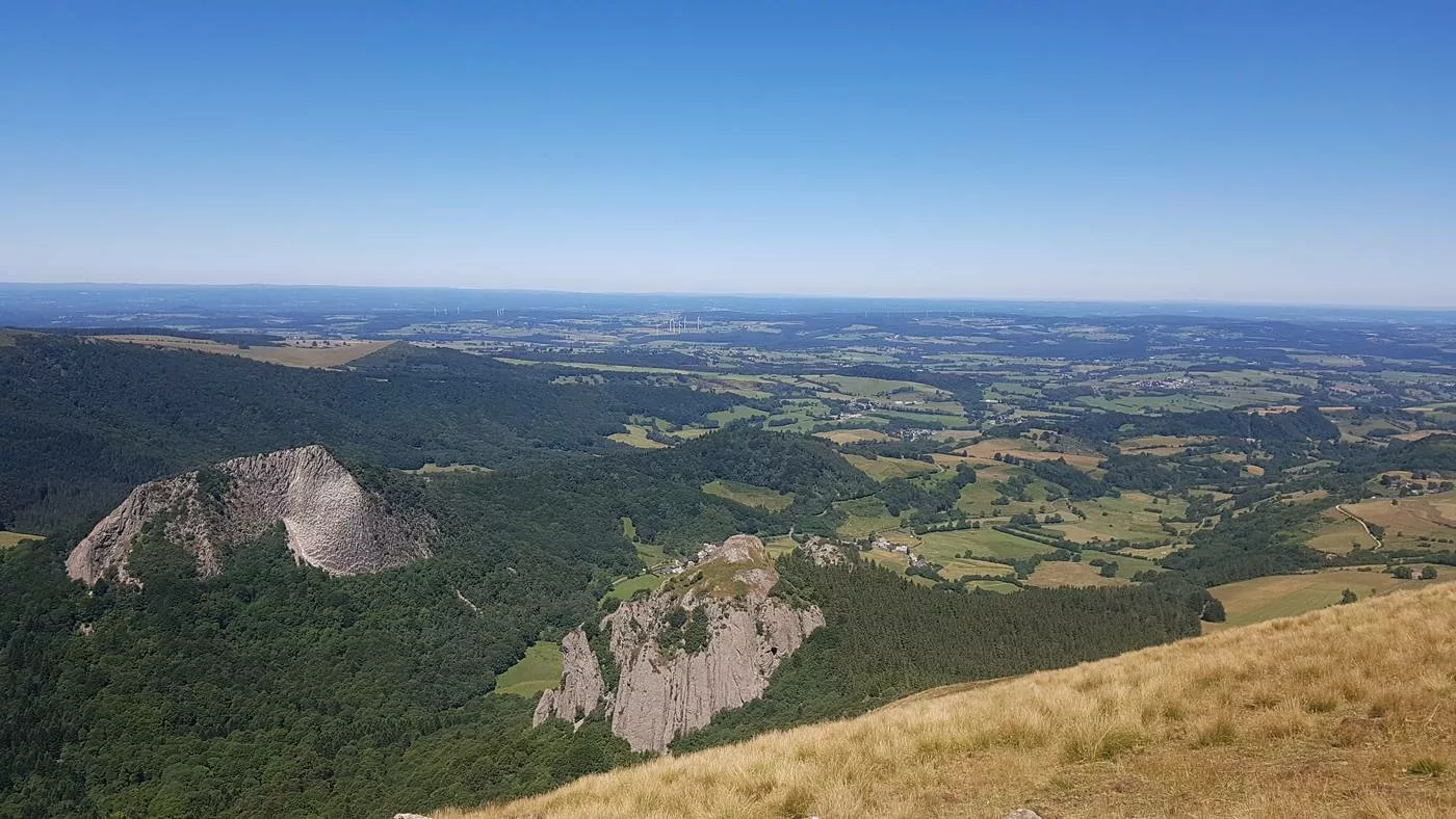 vue sur les roches tuilières et sanadoire du sommet